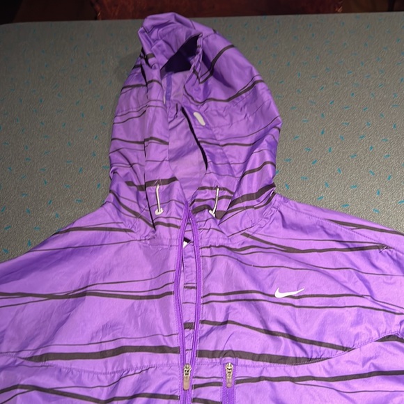 Nike Running Jacket - Picture 5 of 5